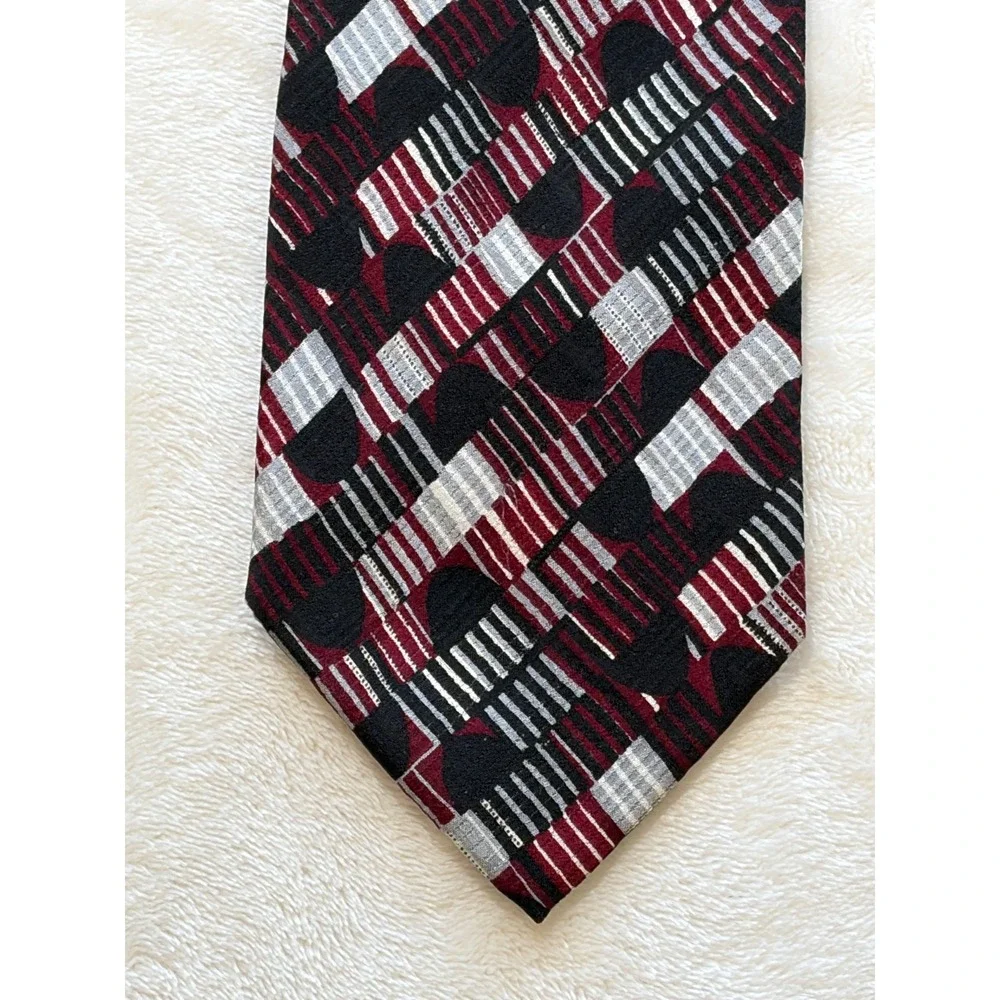 Bruno Piattelli Burgundy Geometric Silk Necktie Men OS Excellent